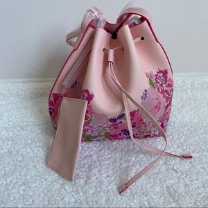 New Estee Lauder Wild Blossom Set's Floral…